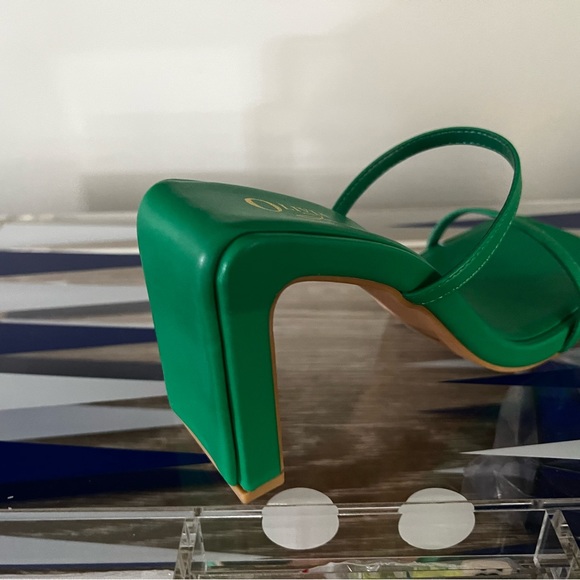 Green Open Toe Sandal - Picture 5 of 6